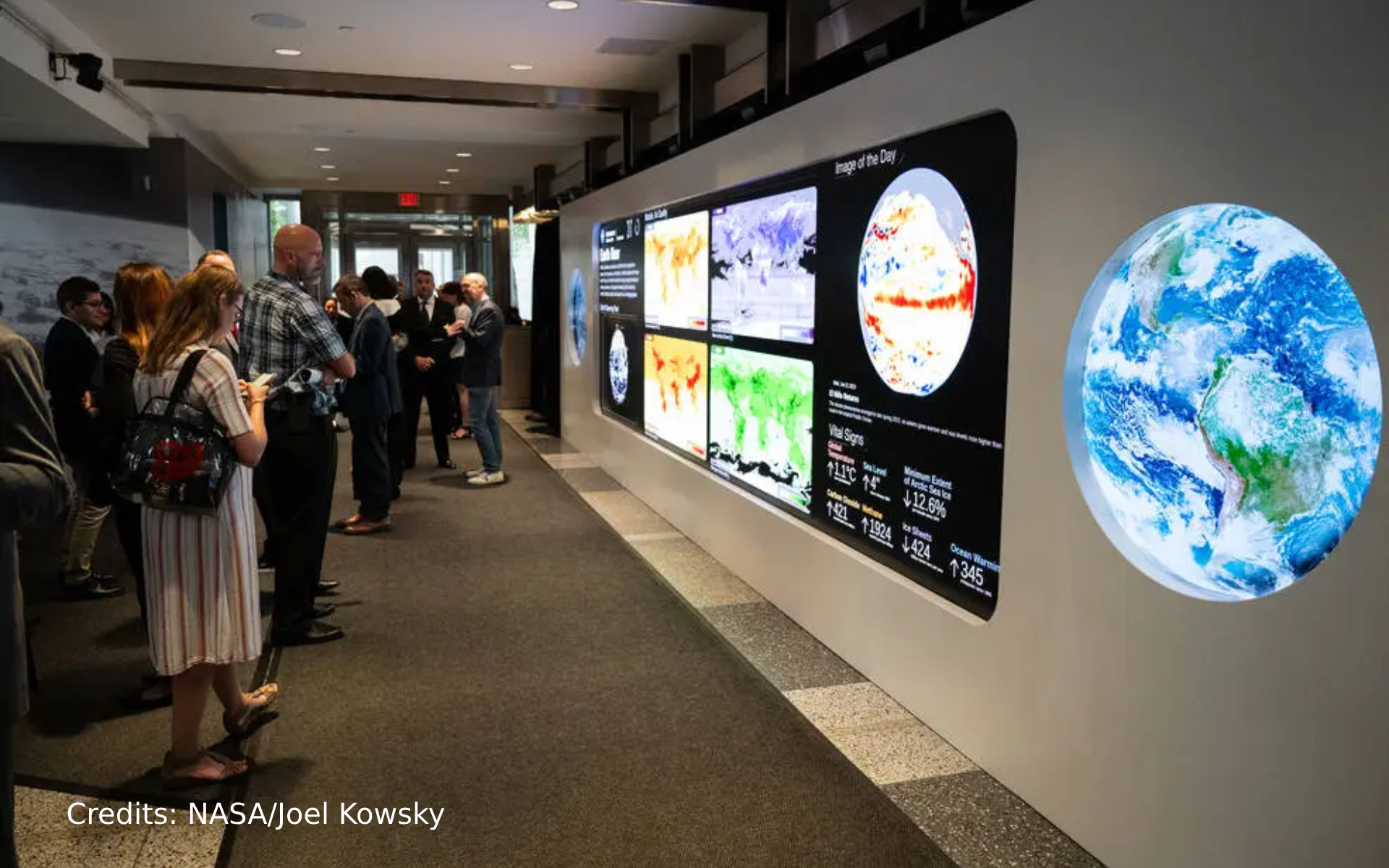 Earth Information Center - see the earth as Nasa sees it from space