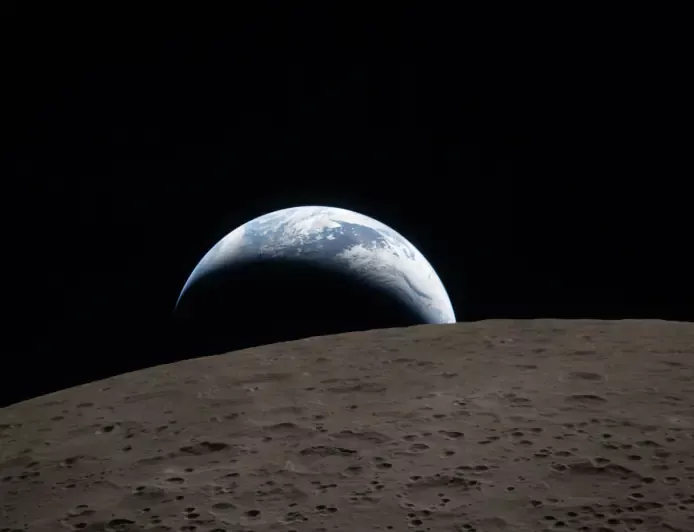 Artemis II Mission and The Earthset Image